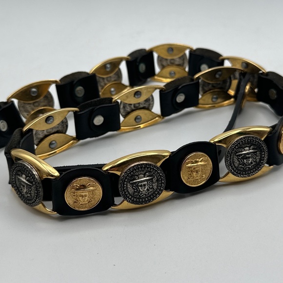 Vintage Versace 80s Medusa Medallion estro versa belt - Picture 5 of 11